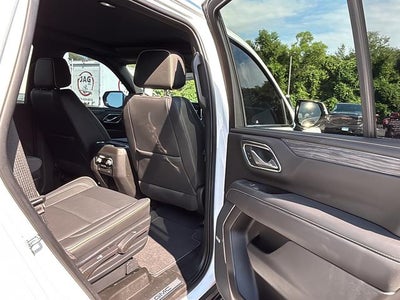 2022 GMC Yukon SLT