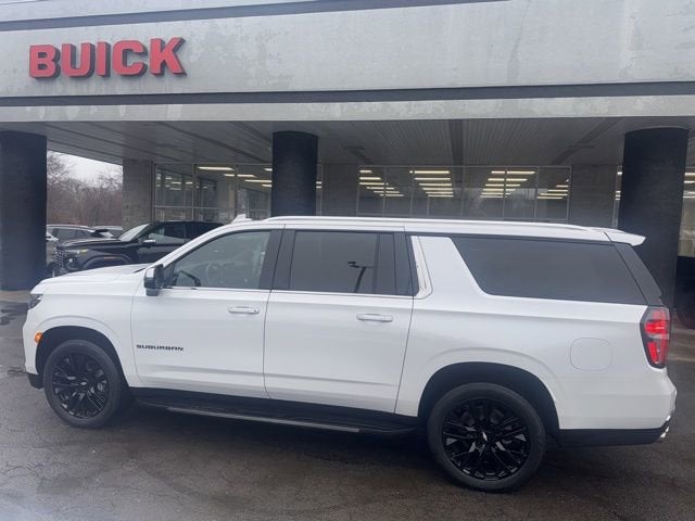 2023 Chevrolet Suburban Premier