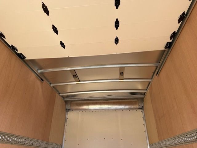 2026 GMC Savana Cutaway 3500 1WT