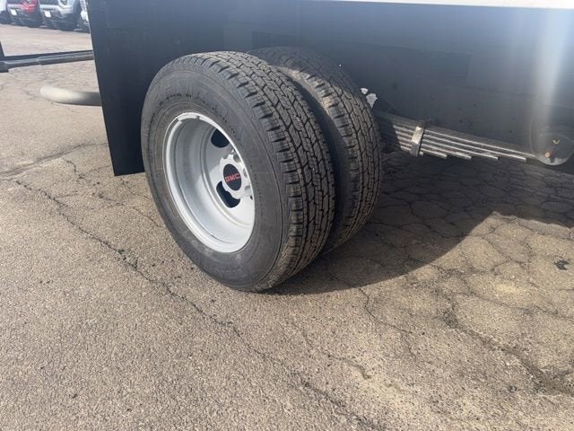 2026 GMC Savana Cutaway 3500 1WT