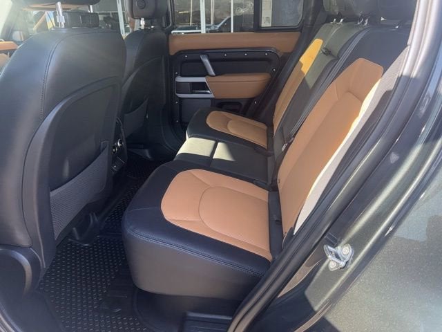 2024 Land Rover Defender 110 P400 X-Dynamic SE