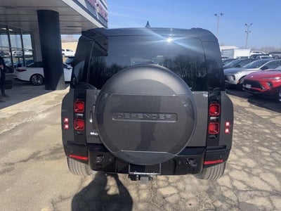 2024 Land Rover Defender 110 P400 X-Dynamic SE