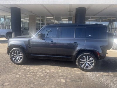 2024 Land Rover Defender 110 P400 X-Dynamic SE