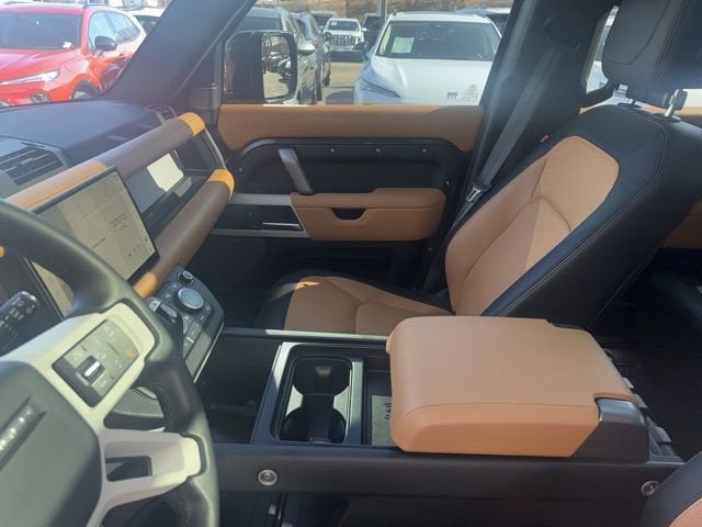 2024 Land Rover Defender 110 P400 X-Dynamic SE