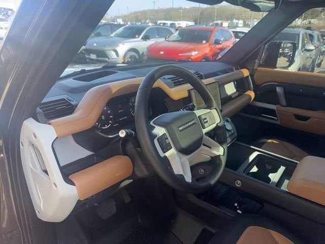 2024 Land Rover Defender 110 P400 X-Dynamic SE