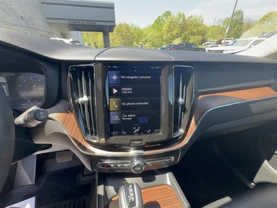 2021 Volvo XC60 T5 Momentum