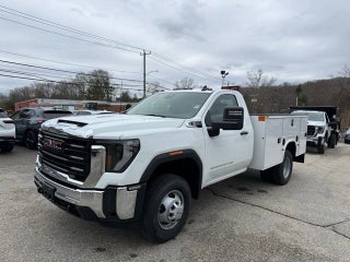 2026 GMC Sierra 3500 HD Chassis Cab Pro