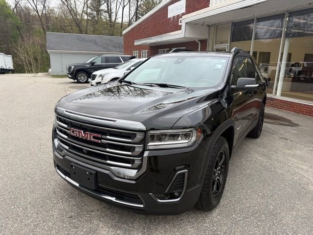 2023 GMC Acadia AT4