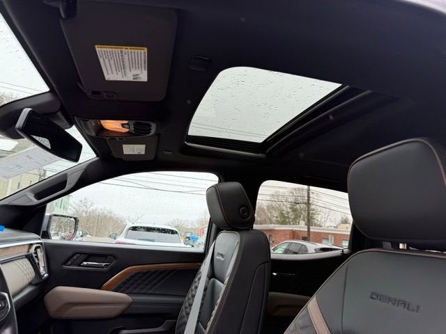 2025 GMC Canyon Denali