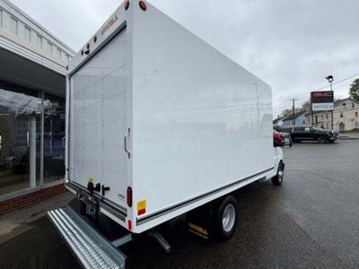 2026 GMC Savana Cutaway 3500 1WT