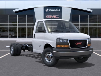 2026 GMC Savana Cutaway 3500 1WT
