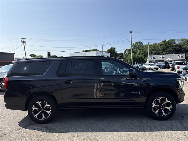 2025 GMC Yukon XL AT4