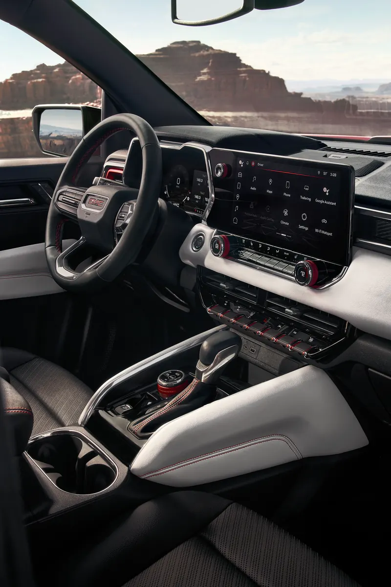 2026 GMC Canyon infotainment system at Vachon Buick GMC in Old Saybrook CT